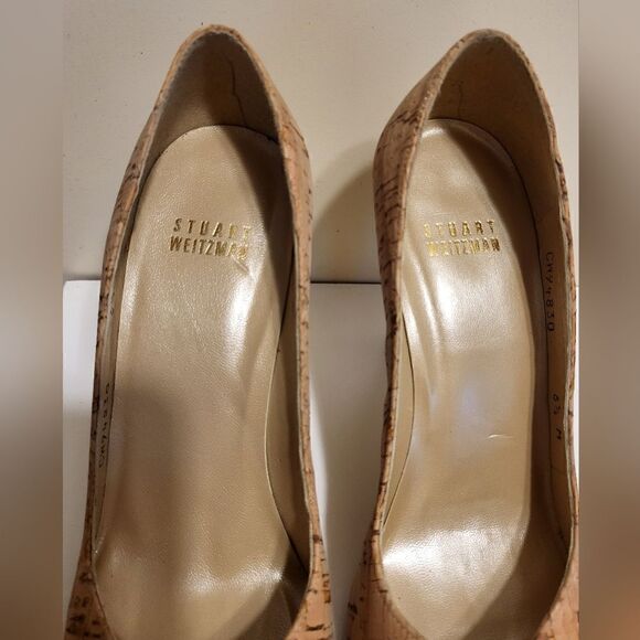 NIB Stuart Weitzman Cork Leather Peep Toe Curved Gold Heel Pumps sz.6.5 Ret $425 - Picture 9 of 14
